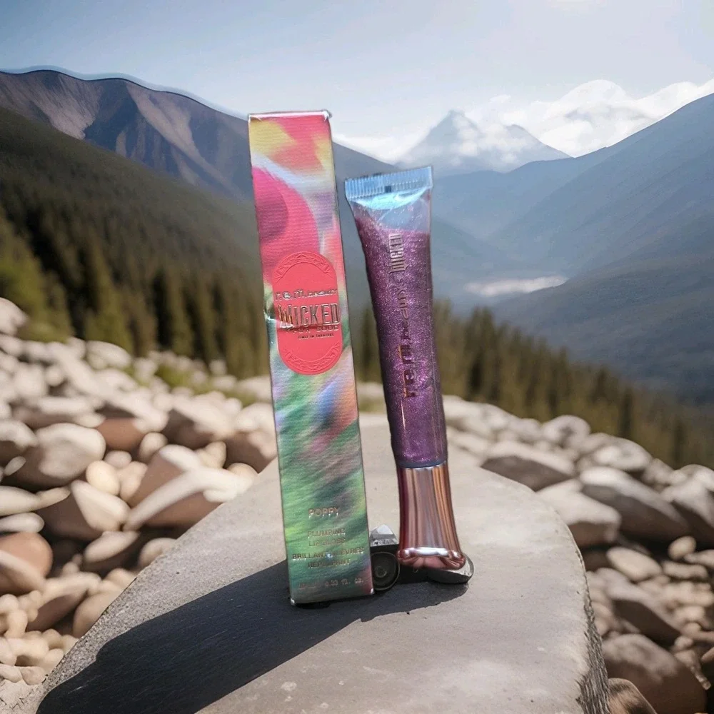 r.e.m. beauty Wicked: For Good | Poppy Plumping Lip Gloss | Instant Plumping Eff